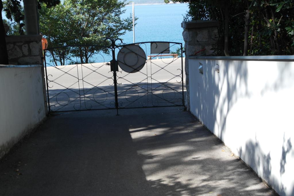 Apartments Laci Crikvenica Exterior photo